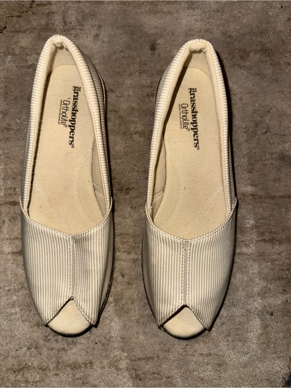 Grasshoppers Cream Peep-Toe Slip-On Flats with Pinstripe Texture